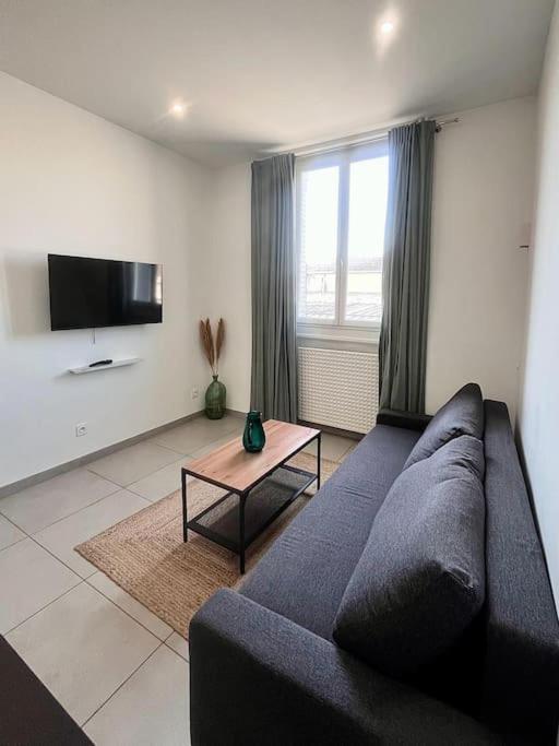 Le Pressense 2 Apartamento Vénissieux Exterior foto