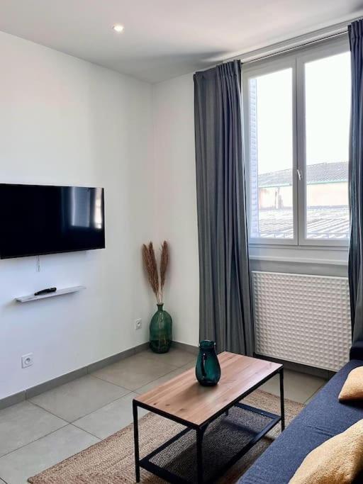Le Pressense 2 Apartamento Vénissieux Exterior foto