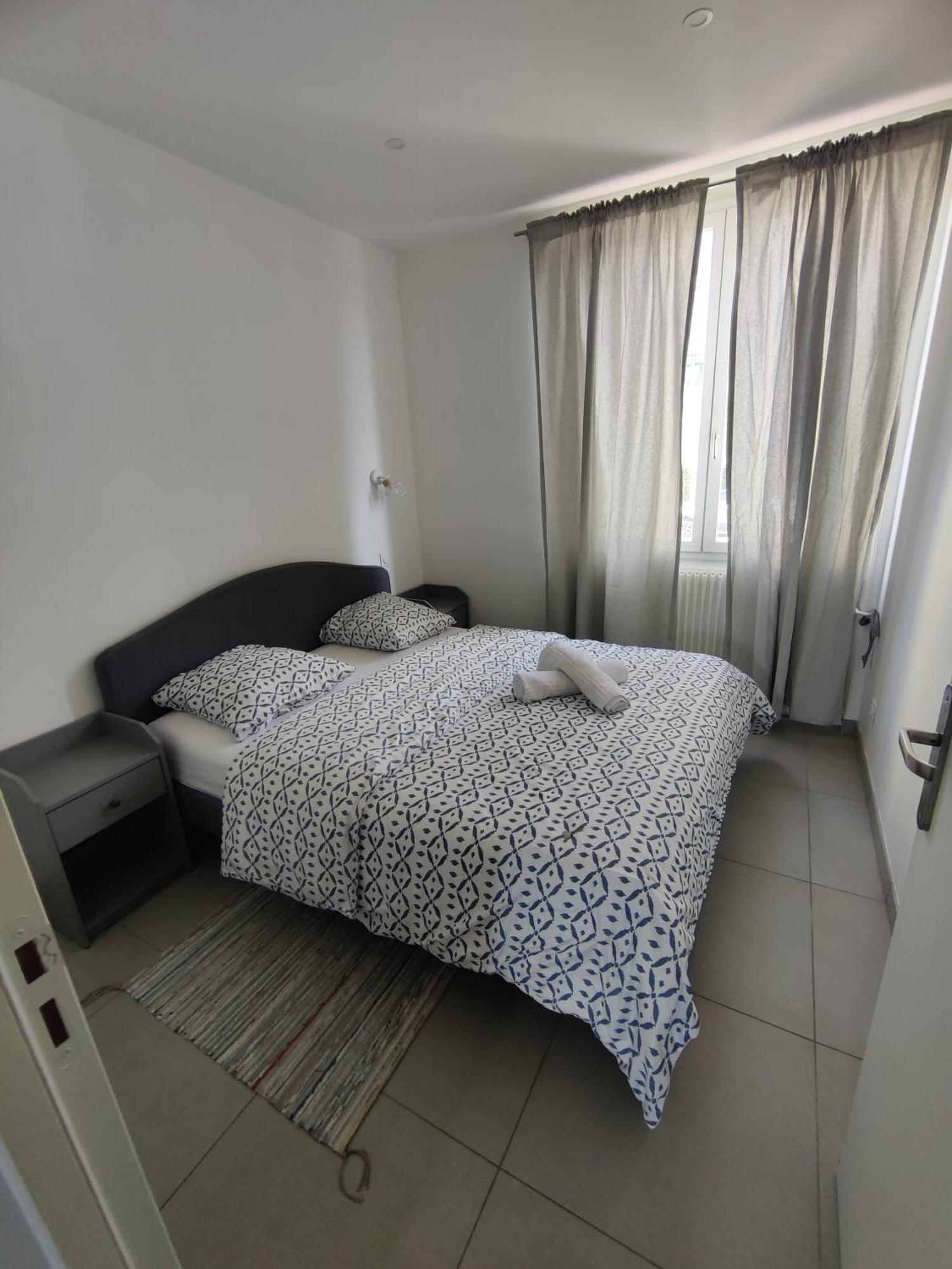Le Pressense 2 Apartamento Vénissieux Exterior foto