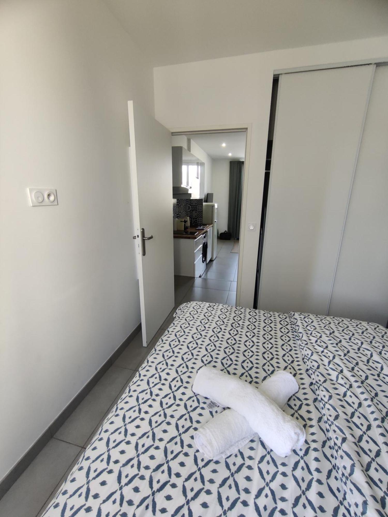 Le Pressense 2 Apartamento Vénissieux Exterior foto